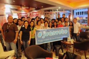At the #juanvote "Miting de Avance". Photo grabbed from Blogwatch.ph.