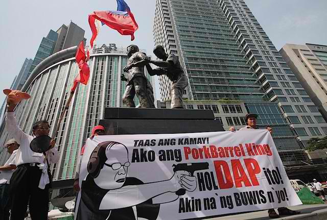 A streamer illustrates the message clearly. Photo by GMANetwork.